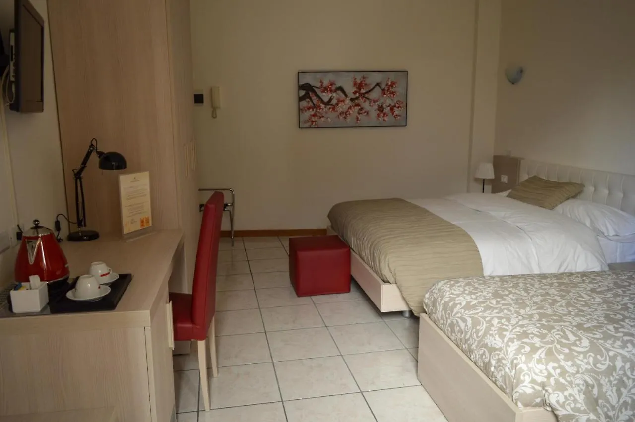 La Contrada Bed & Breakfast Sarnico Italy