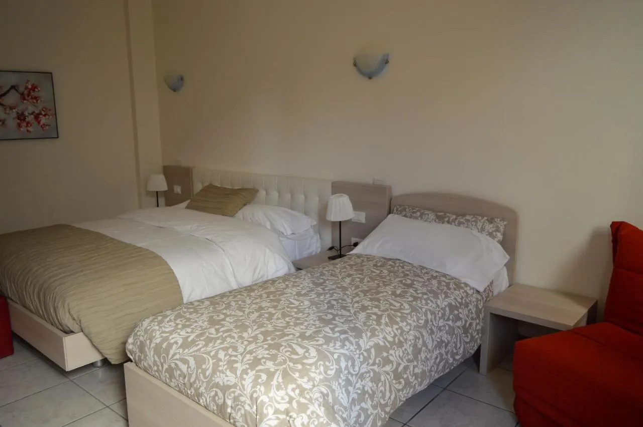 La Contrada Bed & Breakfast Sarnico