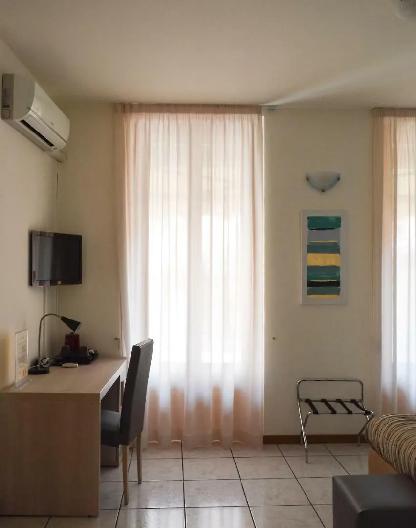 La Contrada Bed & Breakfast Sarnico