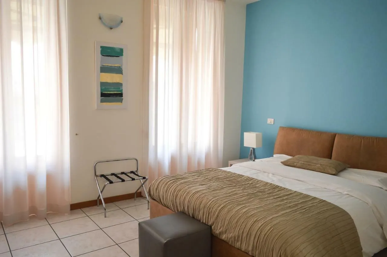 La Contrada Bed & Breakfast Sarnico